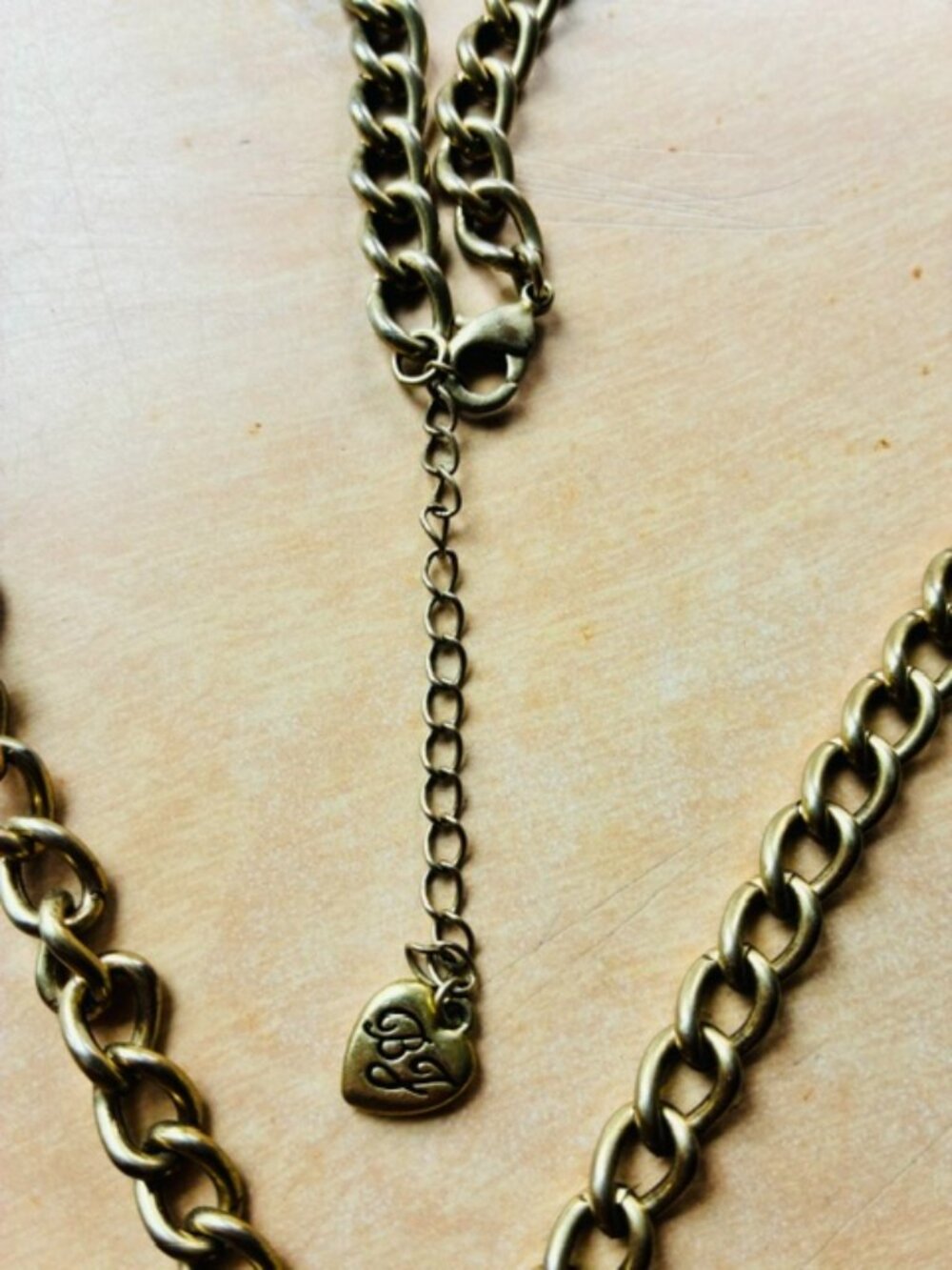 Rare Vintage Betsey Johnson "Fly with Me" necklace - Picture 3 of 5